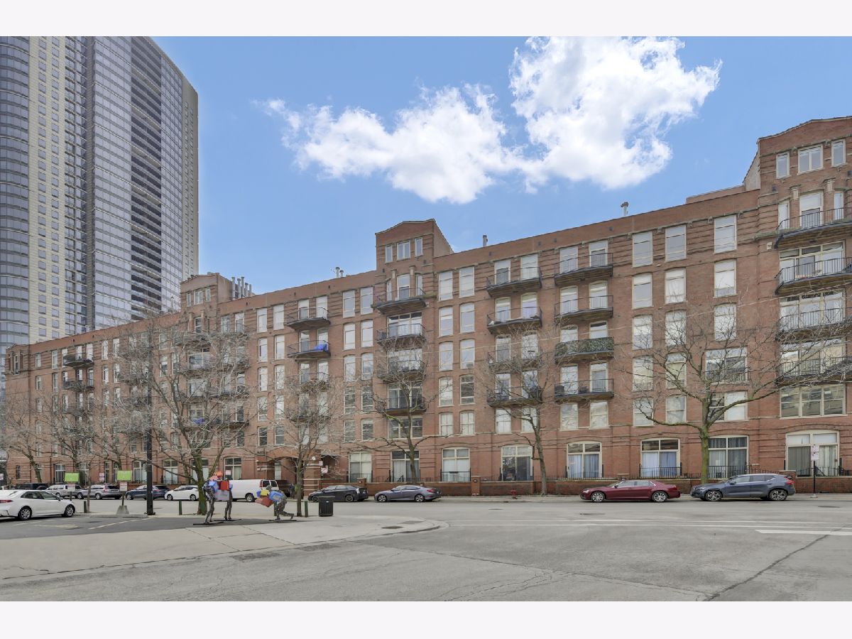 Condos & Townhomes Sold River Bank Lofts Chicago Illinois, 550 Kingsbury