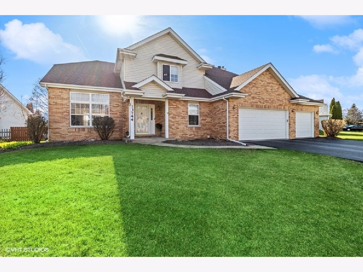 Homes Sold Harvest Glen Plainfield Illinois, 13744 Savanna