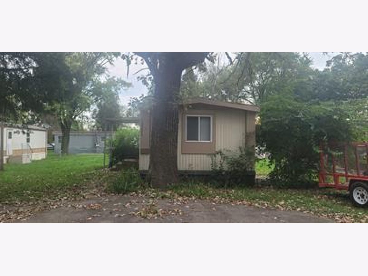 Rented Poplar Grove Illinois, 13201 Parkway