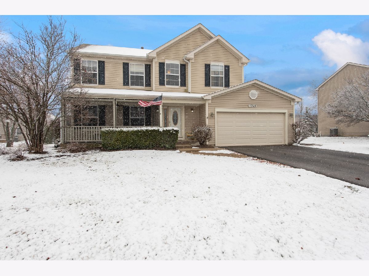 Homes & Condos & Townhomes Sold Heritage Trails Lindenhurst Illinois, 2749 Providence