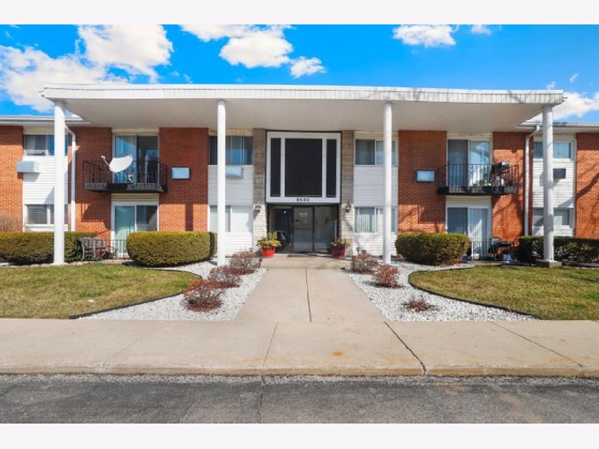 Condominiums Sold Coventry Place Des Plaines Illinois, 9500 Dee