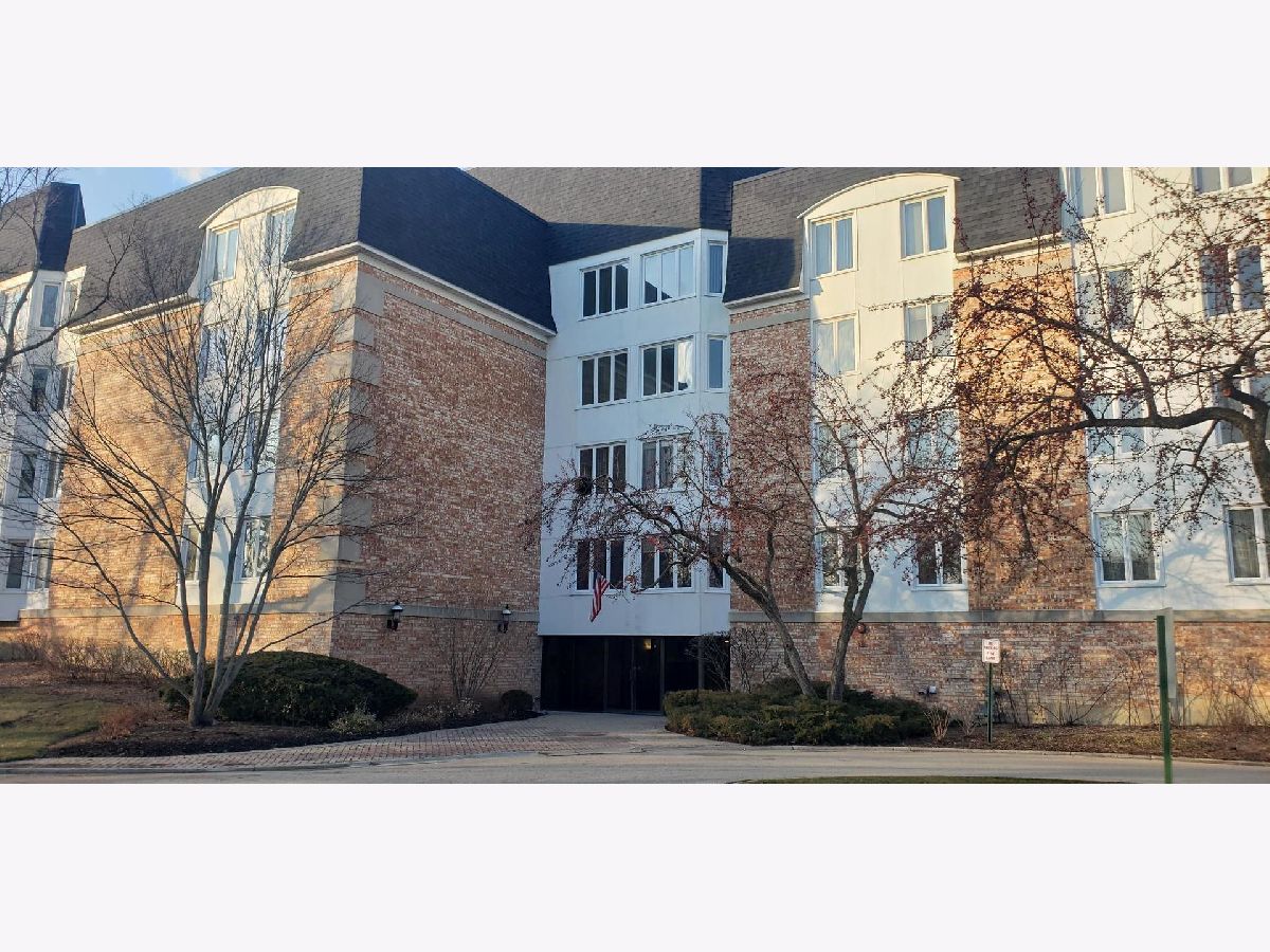 Cambridge On The Lake Buffalo Grove IL, Condominiums For Sale & For Rent Sadie Winter Dana Cohen
