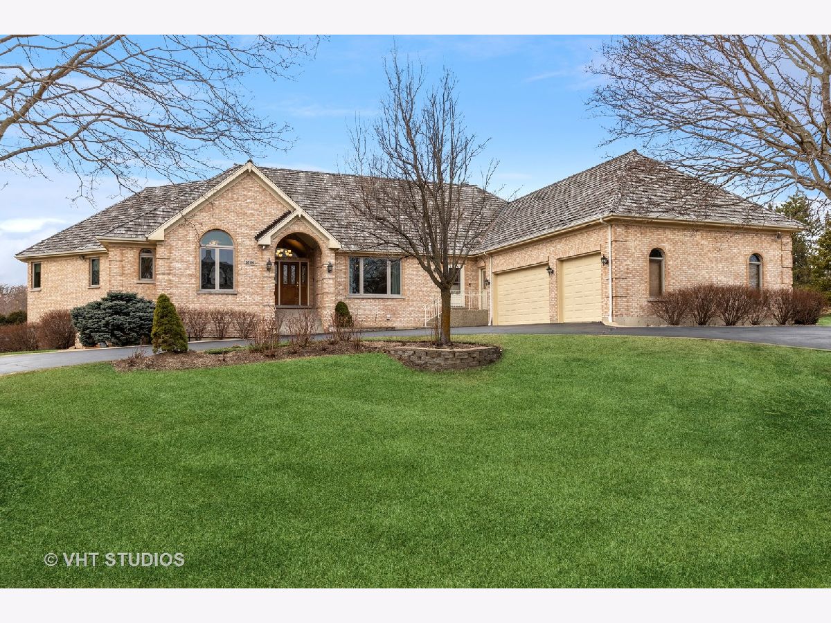 Homes Sold Heritage Estates Lake Barrington Illinois, 28192 Gray Barn