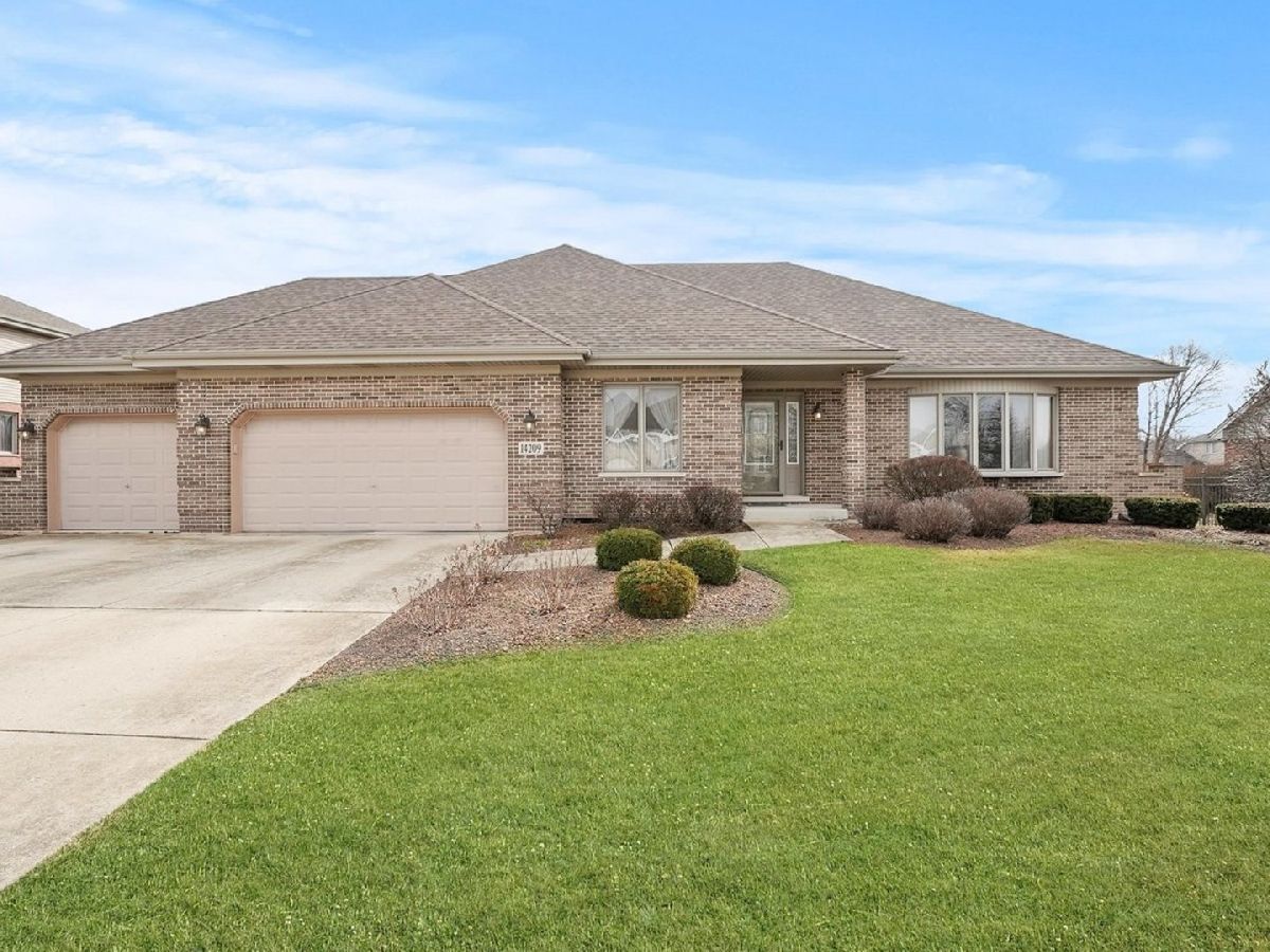 Homes Sold Ishnala Orland Park Illinois, 14209 Selva