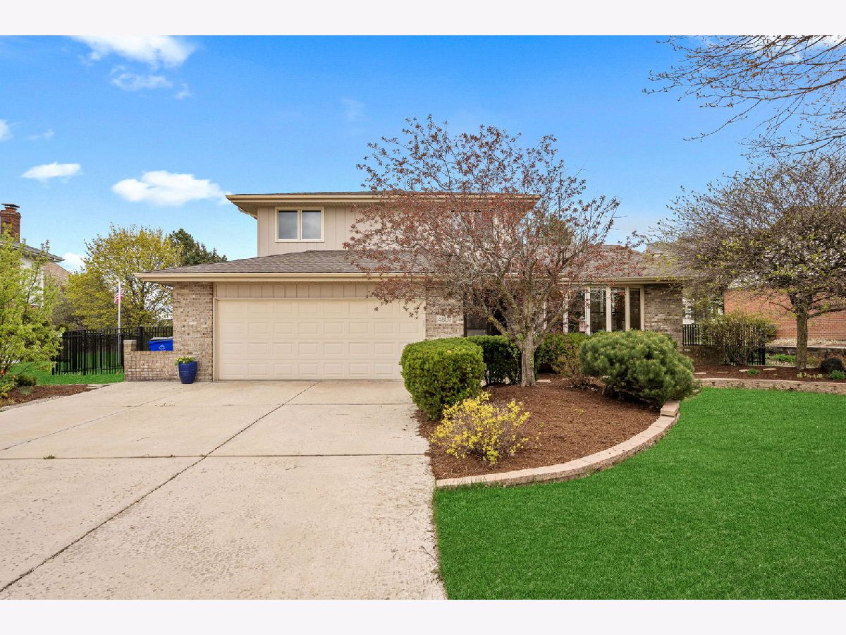 Homes Sold Pinewood South Orland Park Illinois, 14807 Oakcreek