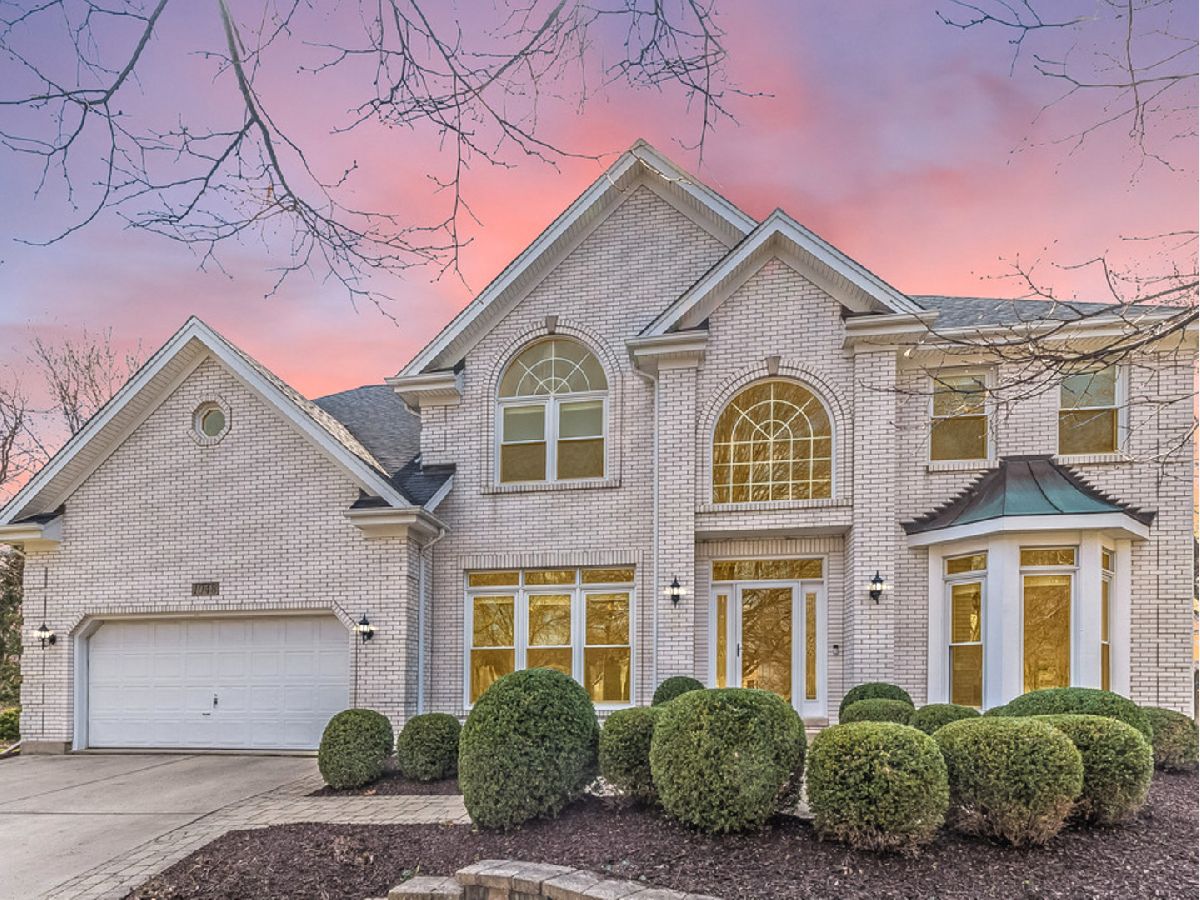 Homes Sold West Wind Estates Naperville Illinois, 1048 Whitewater