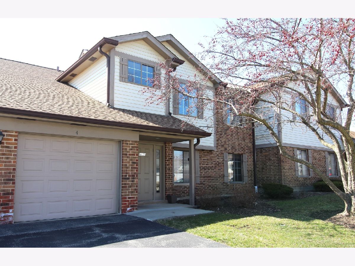 Pheasant Trail Arlington Heights IL, Townhomes & Condos For Sale & For Rent Sadie Winter Dana