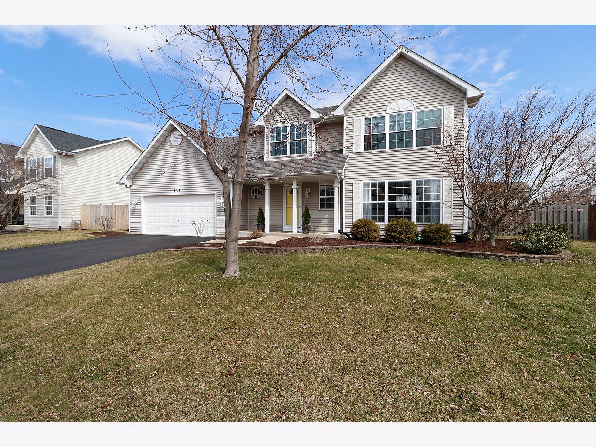 Homes & Townhomes Sold Wexford Joliet Illinois, 2104 Windcrest