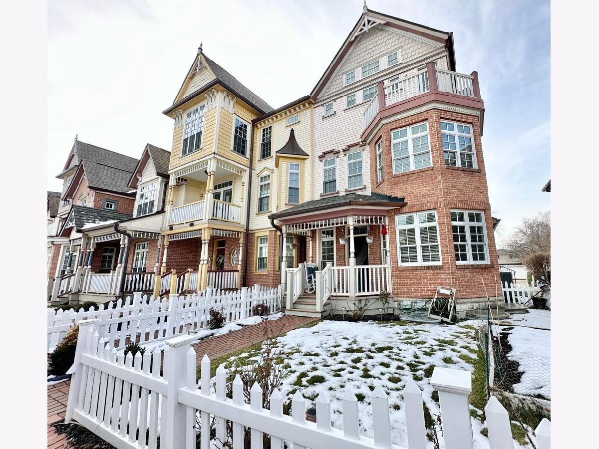 Townhomes & Condos Sold English Rows Naperville Illinois, 4145 Royal Mews