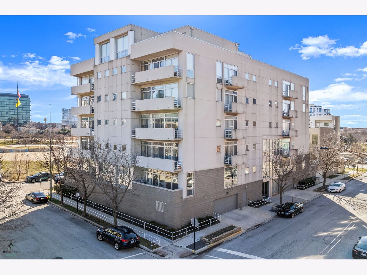 Condos & Townhomes Sold Montreux Condos Chicago Illinois, 1035 Huron
