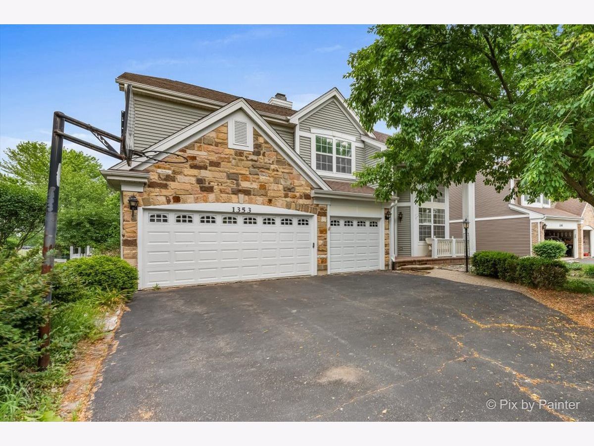 Townhomes & Homes Sold Concord Mills Palatine Illinois, 1353 Larkspur