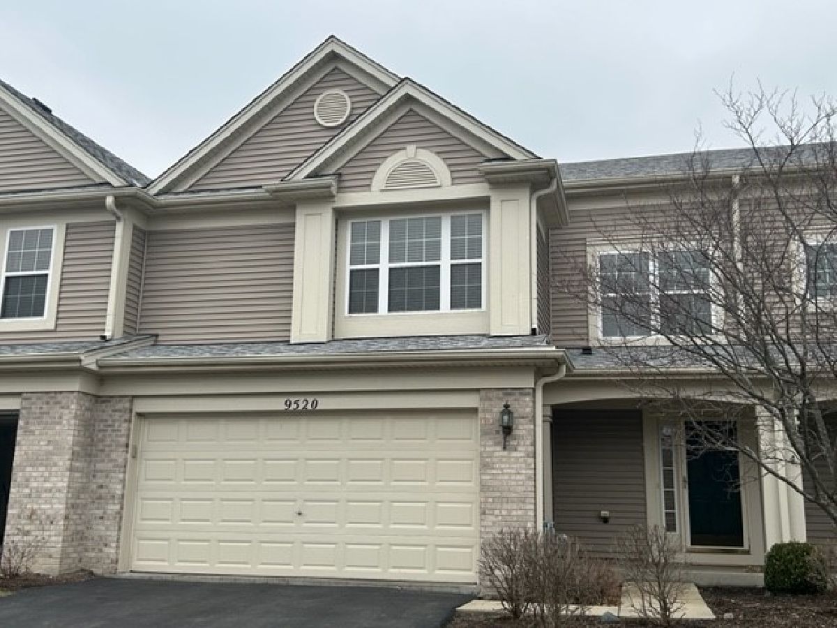 Homes & Townhomes & Condos Rented Covington Lakes Huntley Illinois, 9520 Rainsford