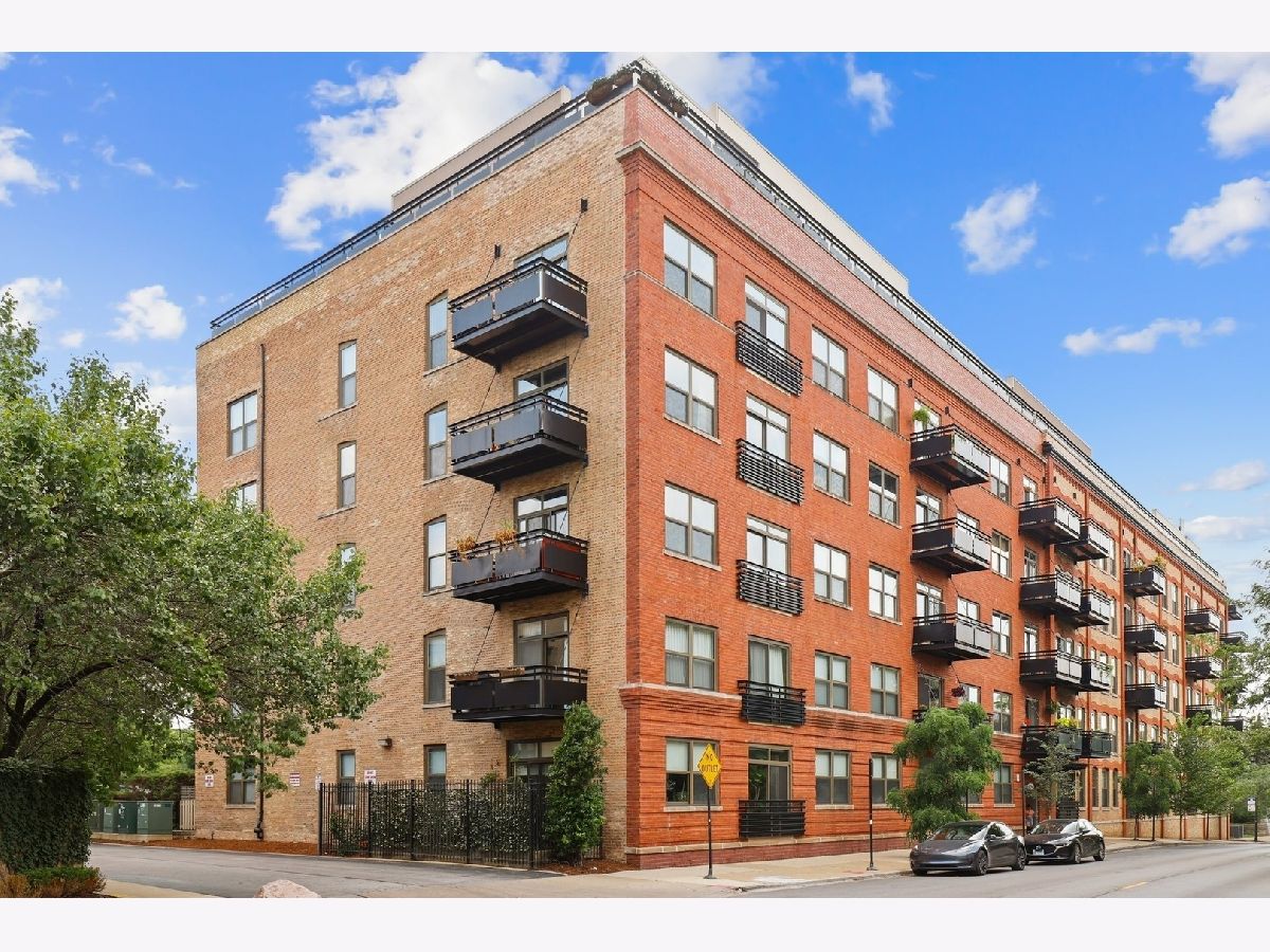Condominiums Sold Regal Lofts Chicago Illinois, 1735 Diversey