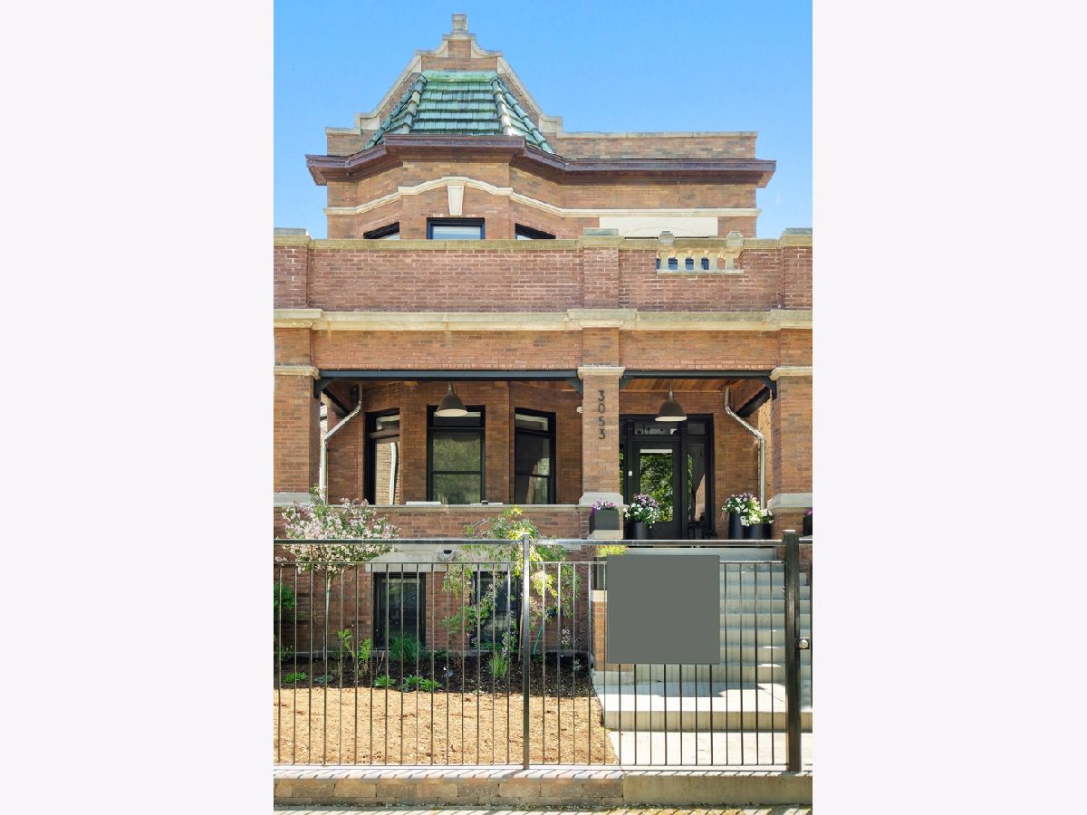 Condominiums & Homes Sold Palmer Square Chicago Illinois, 3053 Palmer