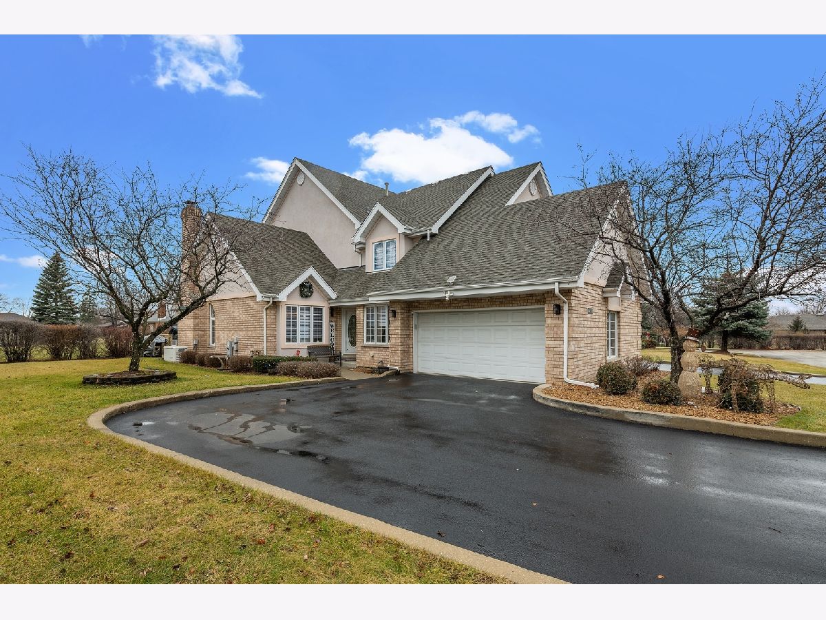 Condos & Townhomes Sold Berkeley Court Orland Park Illinois, 8830 Berkley