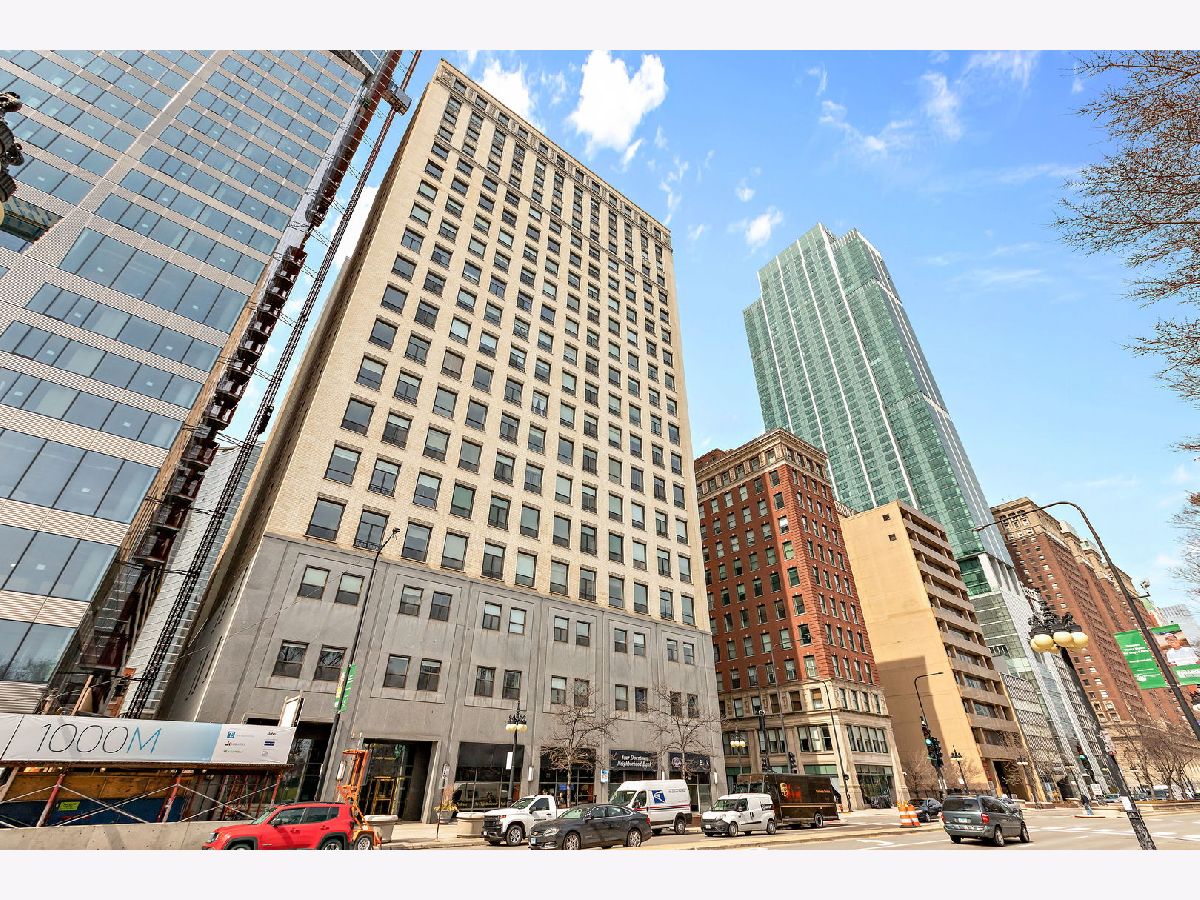 Condominiums Sold Michigan Avenue Lofts Chicago Illinois, 910 Michigan