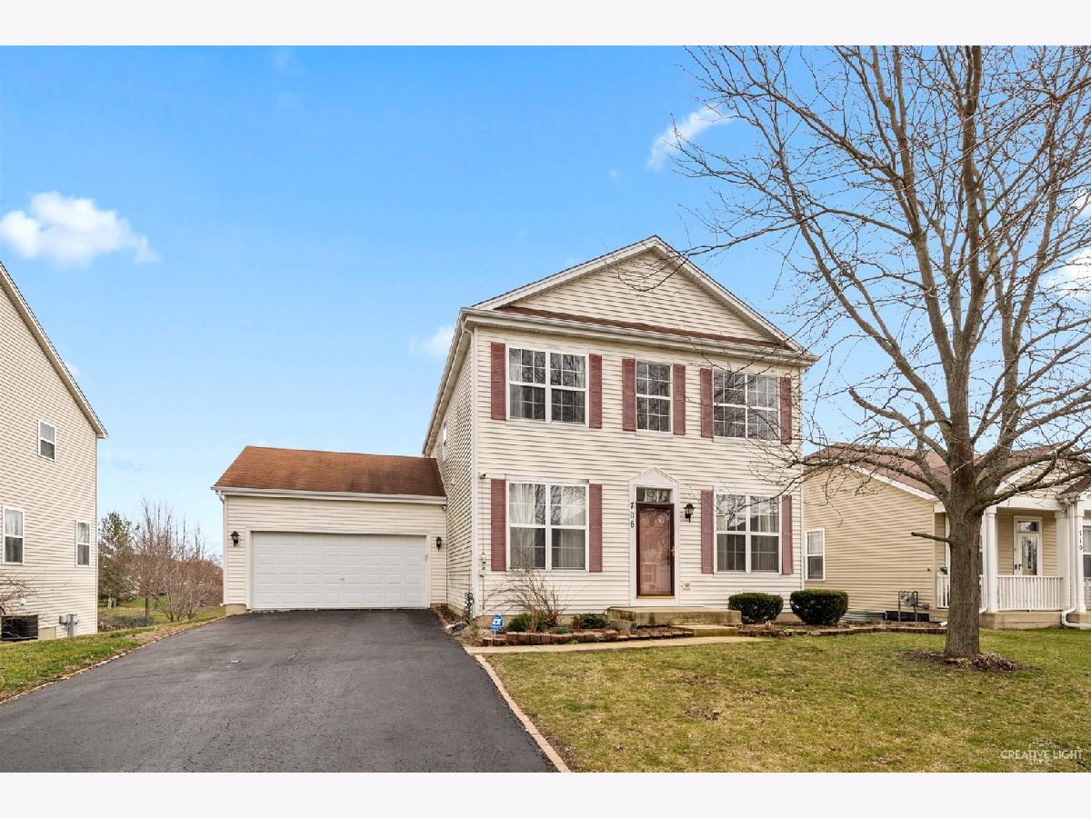 Homes Sold Natures Pointe Aurora Illinois, 706 Periwinkle