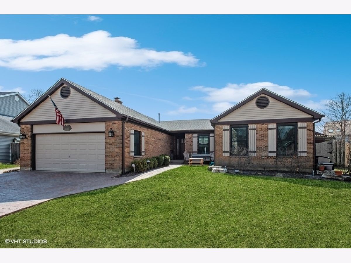 Homes Sold Highland Hills Hoffman Estates Illinois, 1605 Camelot