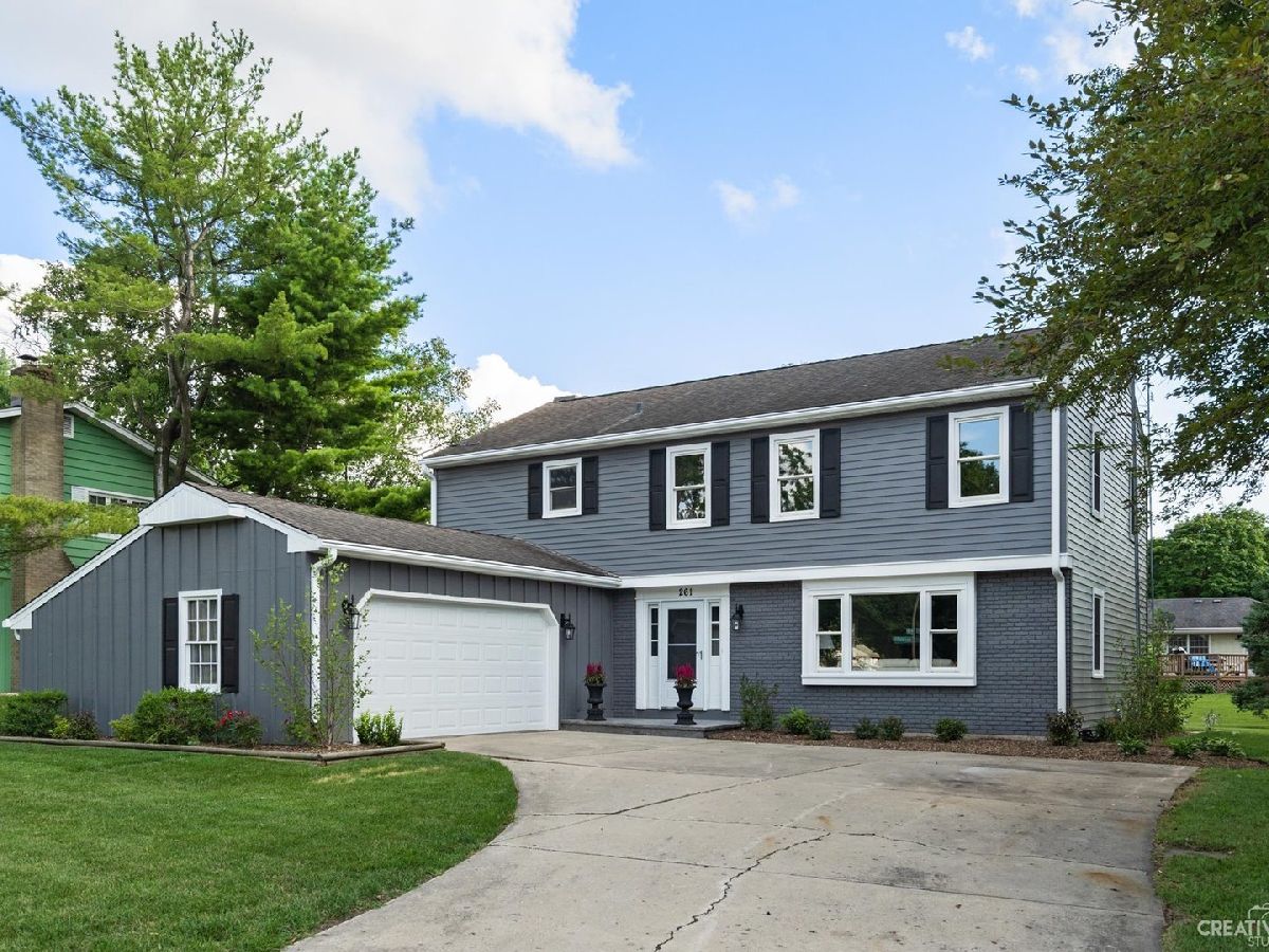 Homes Sold Sans Souci Aurora Illinois, 261 Carriage Hill
