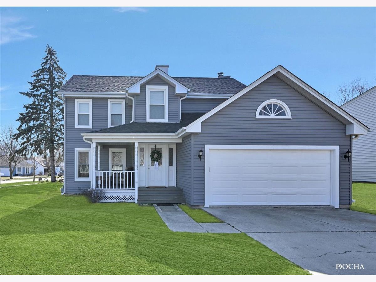 Homes & Townhomes Rented Brookdale Naperville Illinois, 935 Churchill