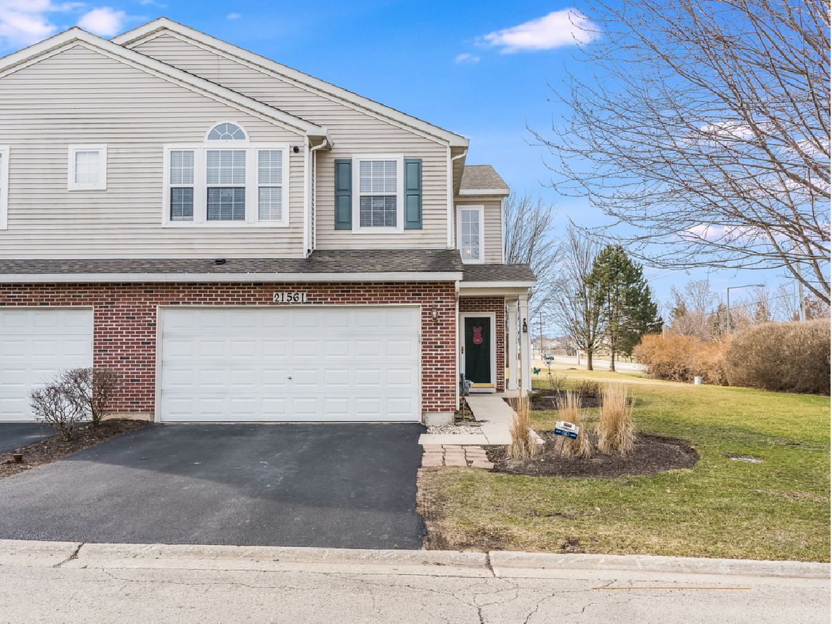 Homes & Townhomes Sold Renwick Club Crest Hill Illinois, 21561 Eich