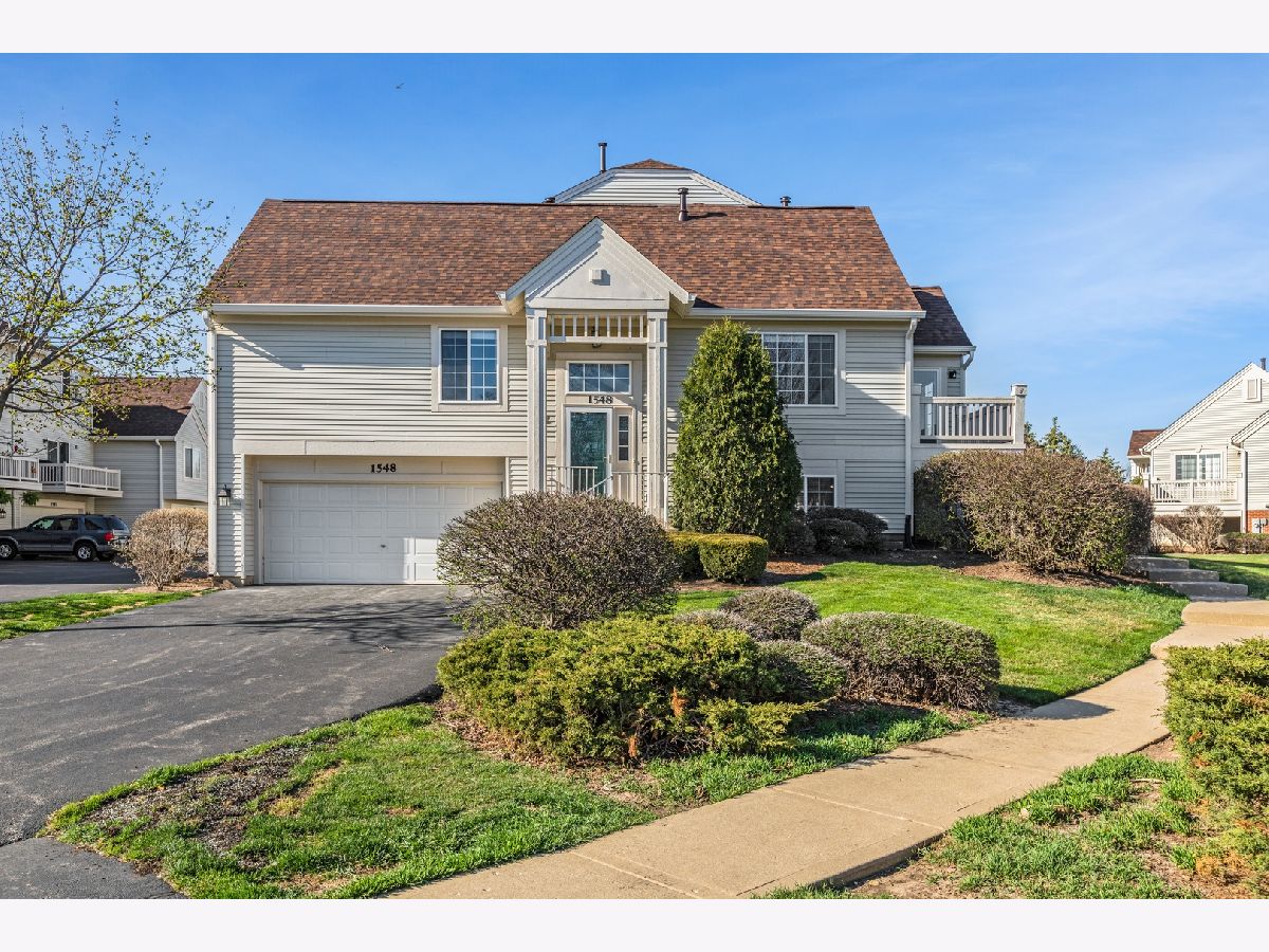 Townhomes & Condos & Homes Rented Cambria Cary Illinois, 1548 New Haven