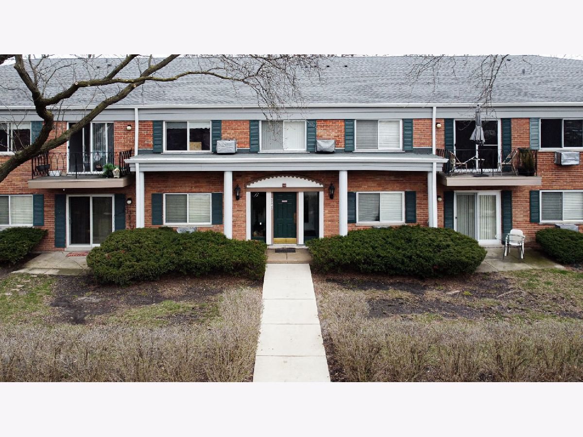 Condominiums & Homes Sold Brittany Place Arlington Heights Illinois, 2307 Goebbert