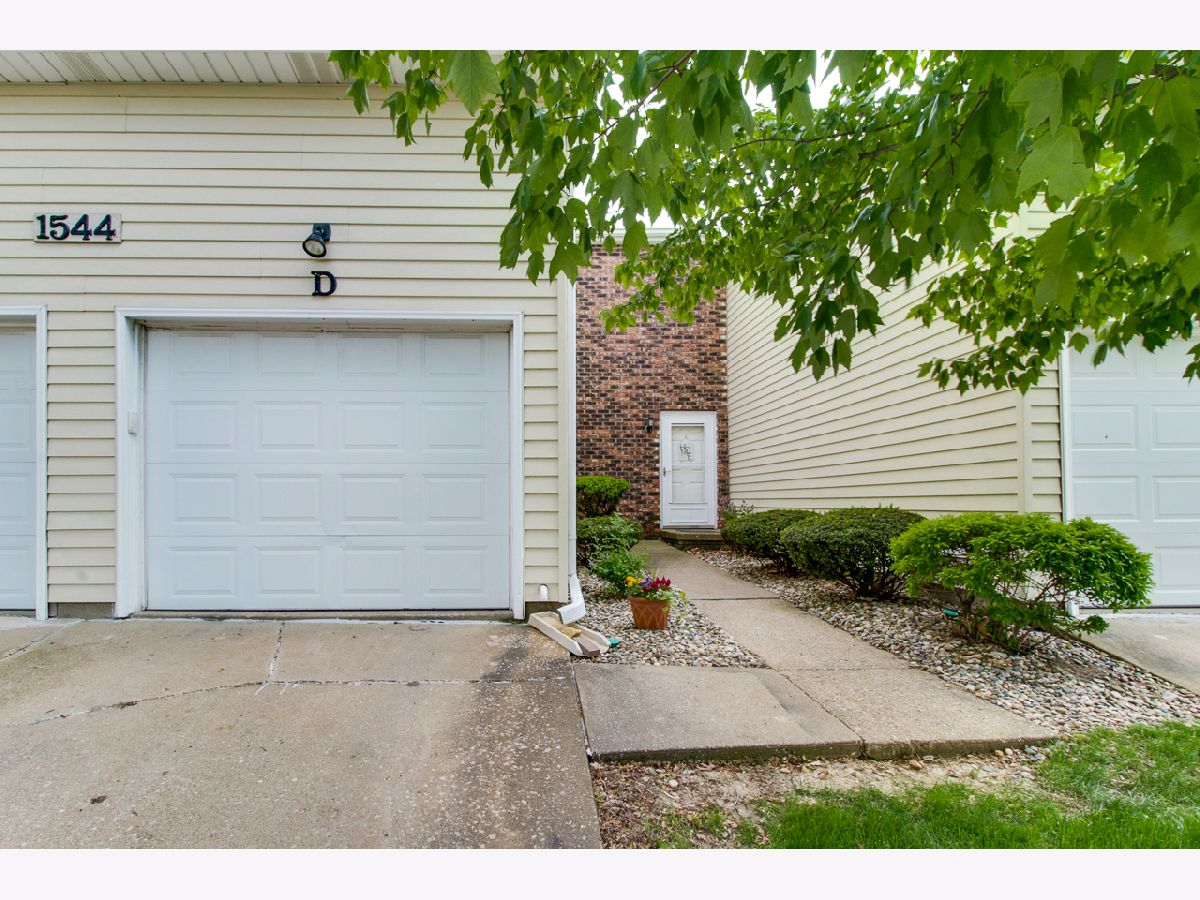 Condos & Townhomes Sold Landmark Normal Illinois, 1544 Hunt