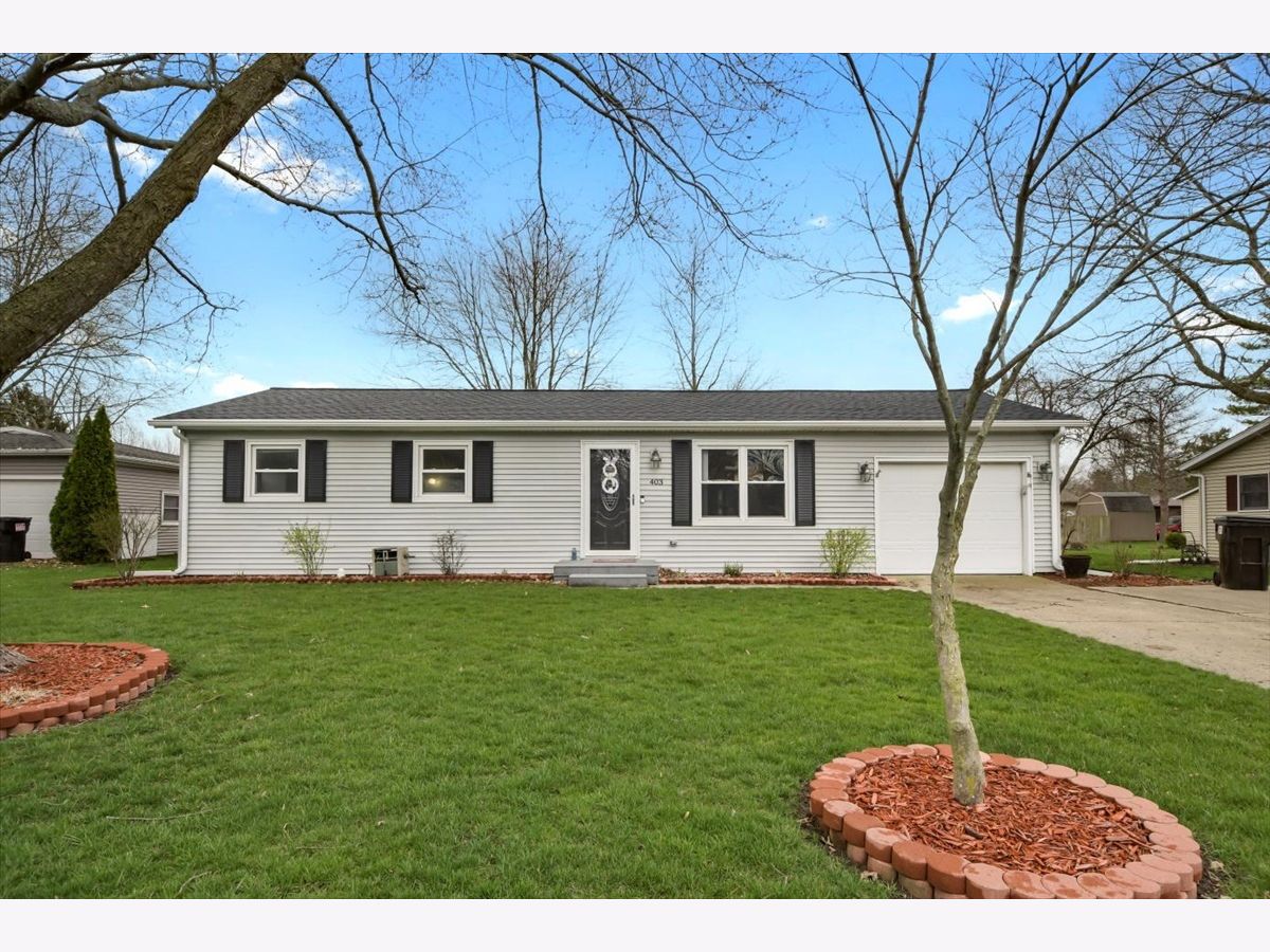 Homes Sold Woodards Meadow Park St Joseph Illinois, 403 Park