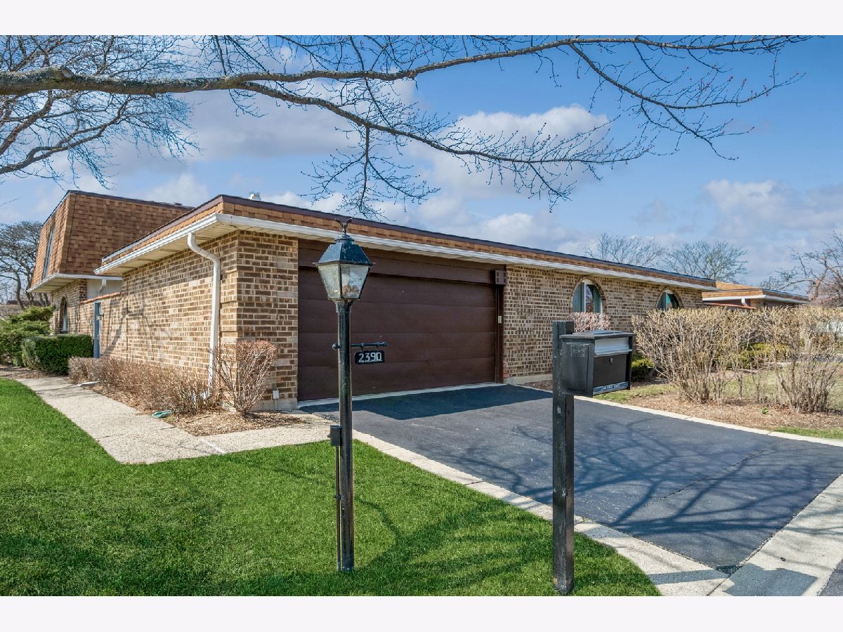 Condos & Townhomes & Homes Sold Villas Salceda Northbrook Illinois, 2390 El Cid