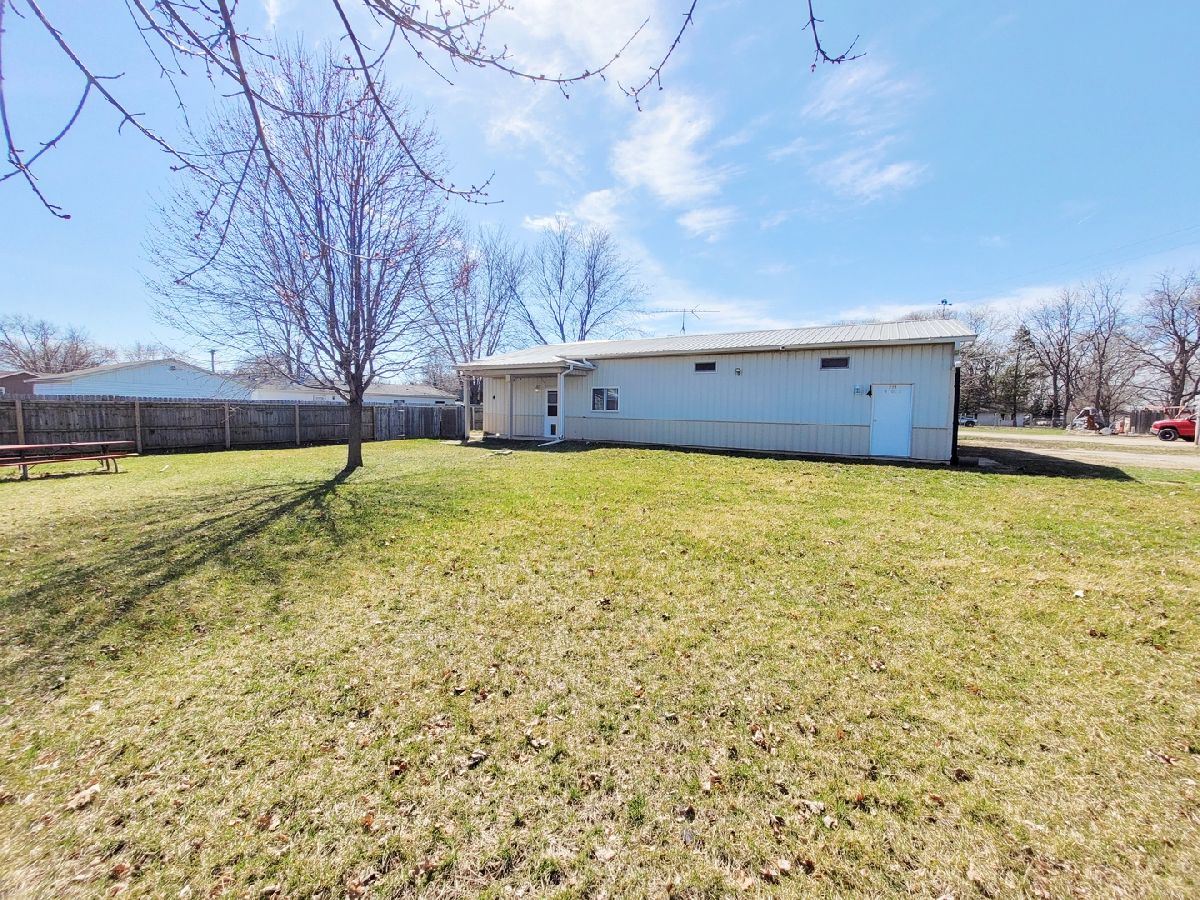  Sold Lyndon Illinois, 221 9th