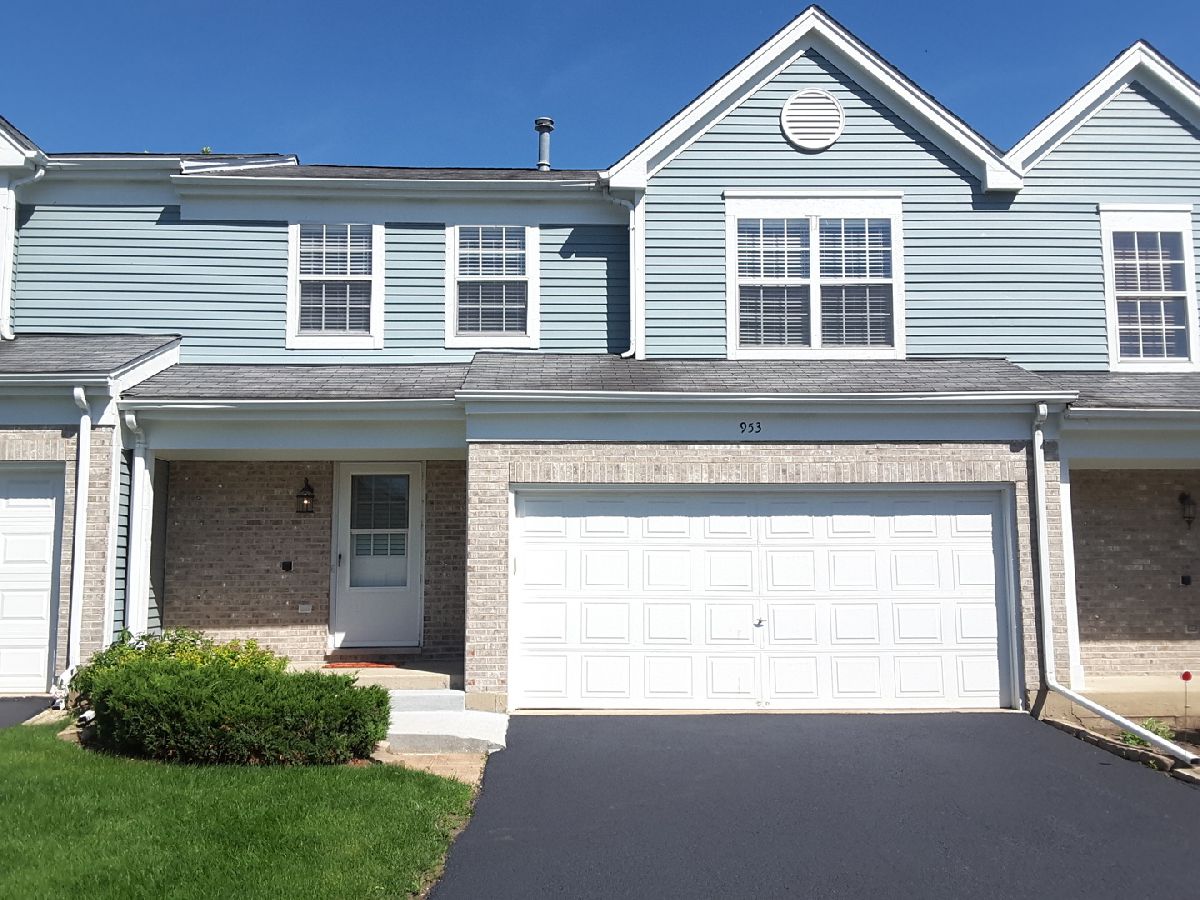 Townhomes & Homes Sold Old Oak Terrace Algonquin Illinois, 953 Old Oak