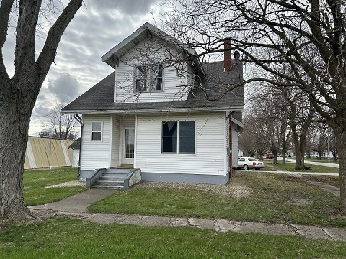  Sold Elliott Illinois, 231 Walnut