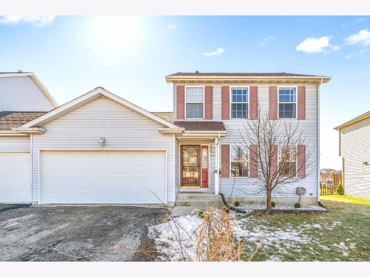 Condos & Townhomes Sold Prairie Ridge Dekalb Illinois, 1526 Moluf