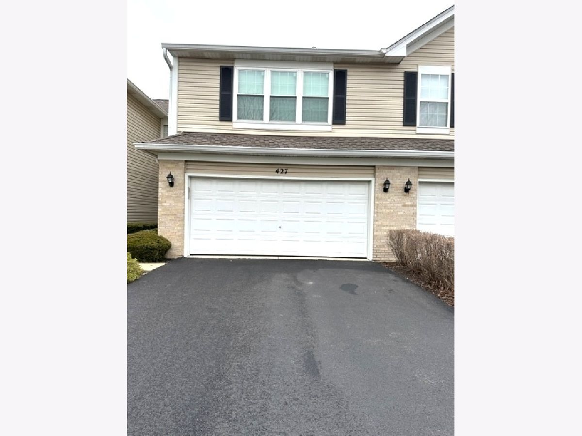 Townhomes & Condos Sold Windham Cove Crystal Lake Illinois, 427 Windham Cove