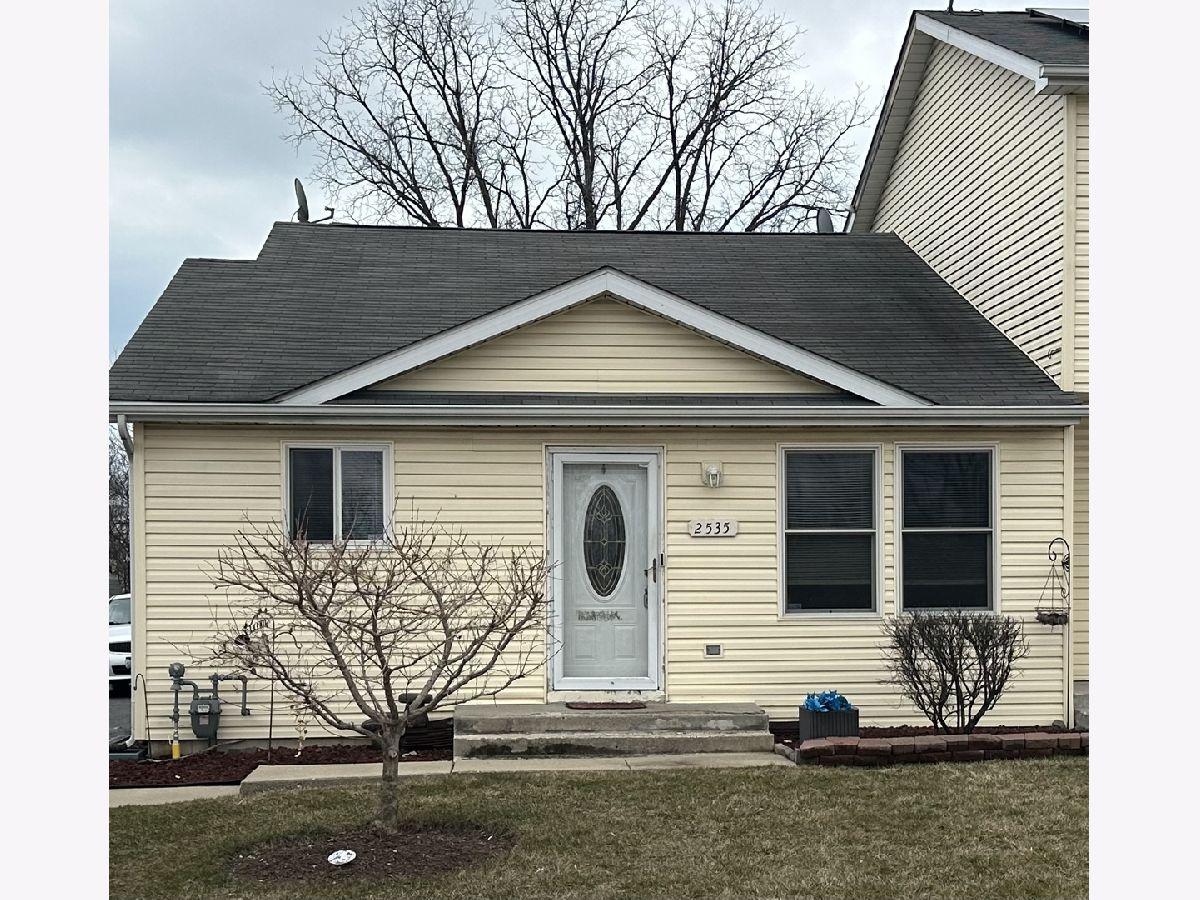  Sold Waukegan Illinois, 2535 Dugdale