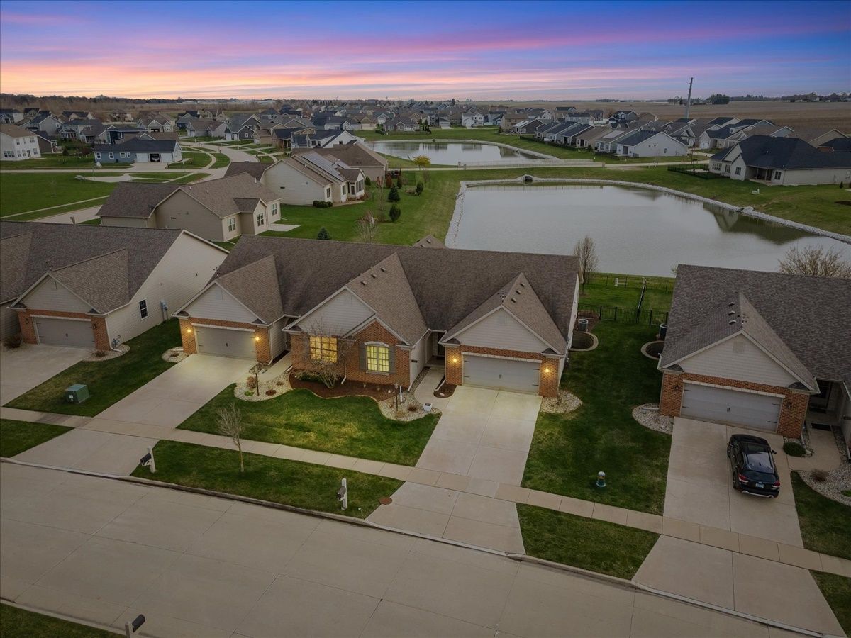 Homes & Condos & Townhomes Sold Liberty On The Lakes Champaign Illinois, 1607 Congressional