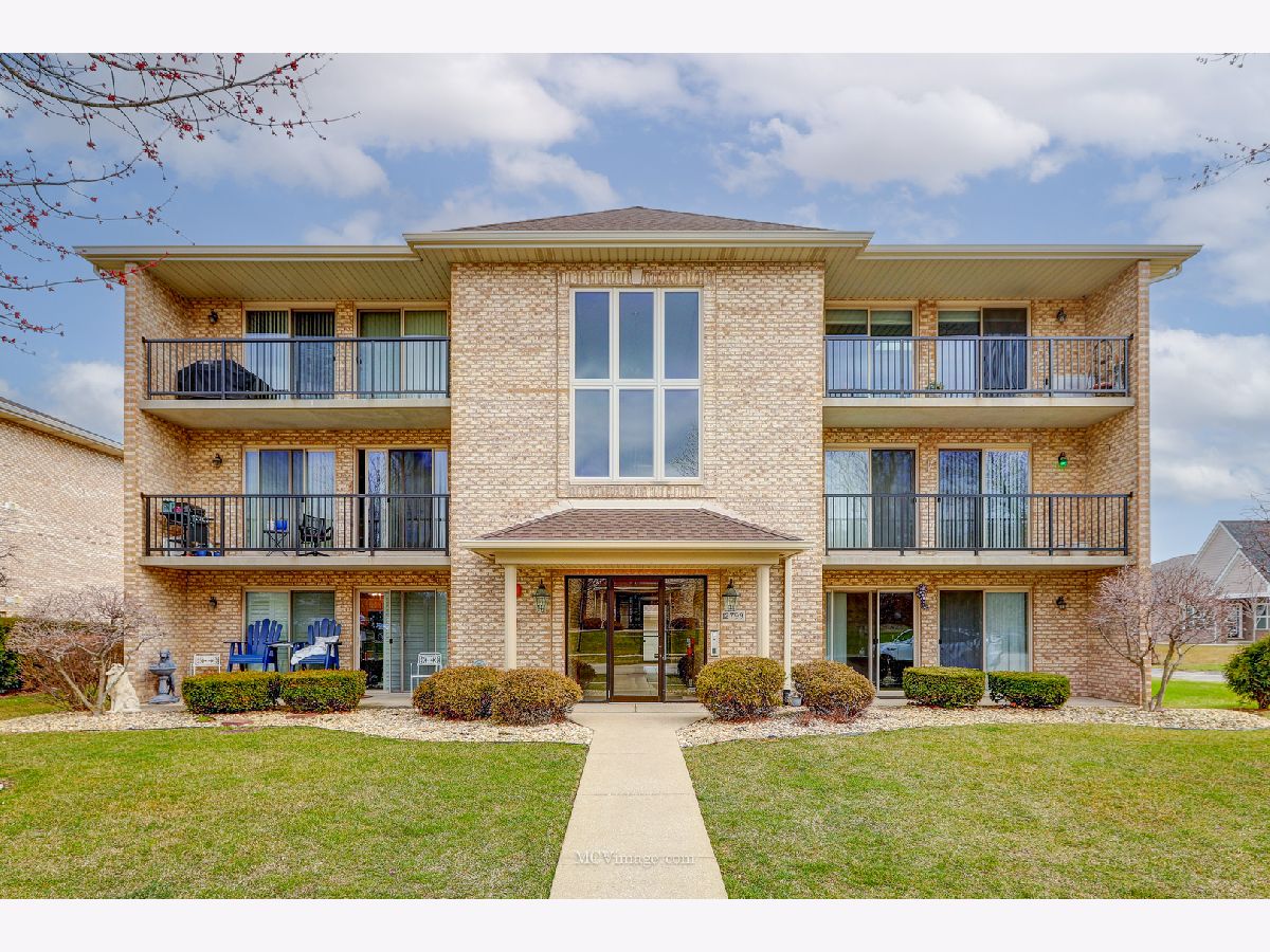 Condominiums Sold Stonehenge Lemont Illinois, 12799 Saint Andrews