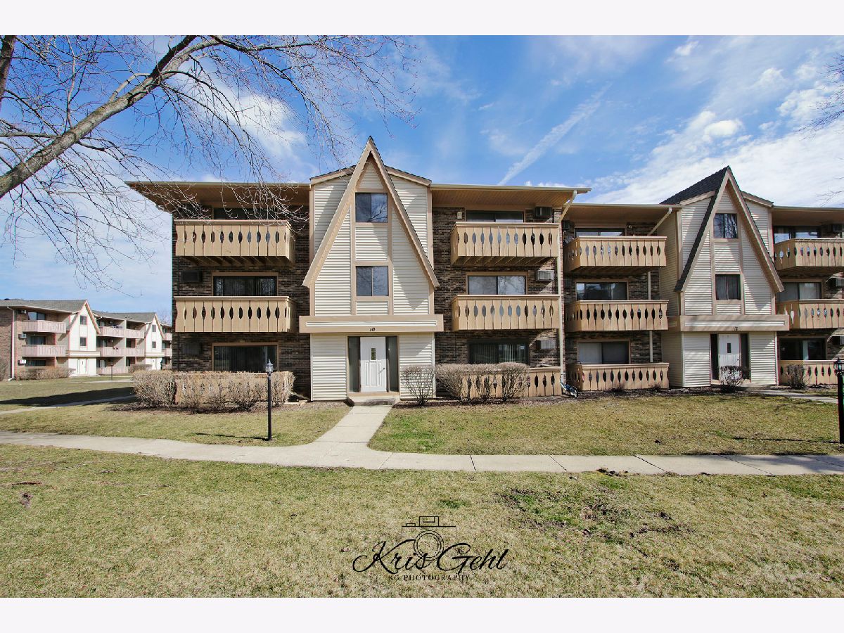 Condos & Townhomes Rented The Willows Vernon Hills Illinois, 10 Parkside