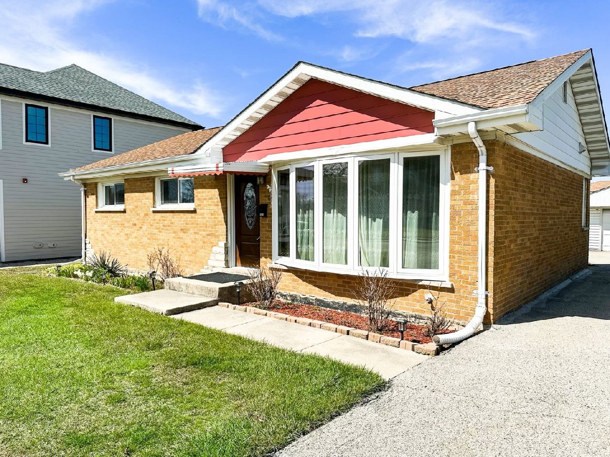  Sold Norwood Park Township Illinois, 8040 Summerdale