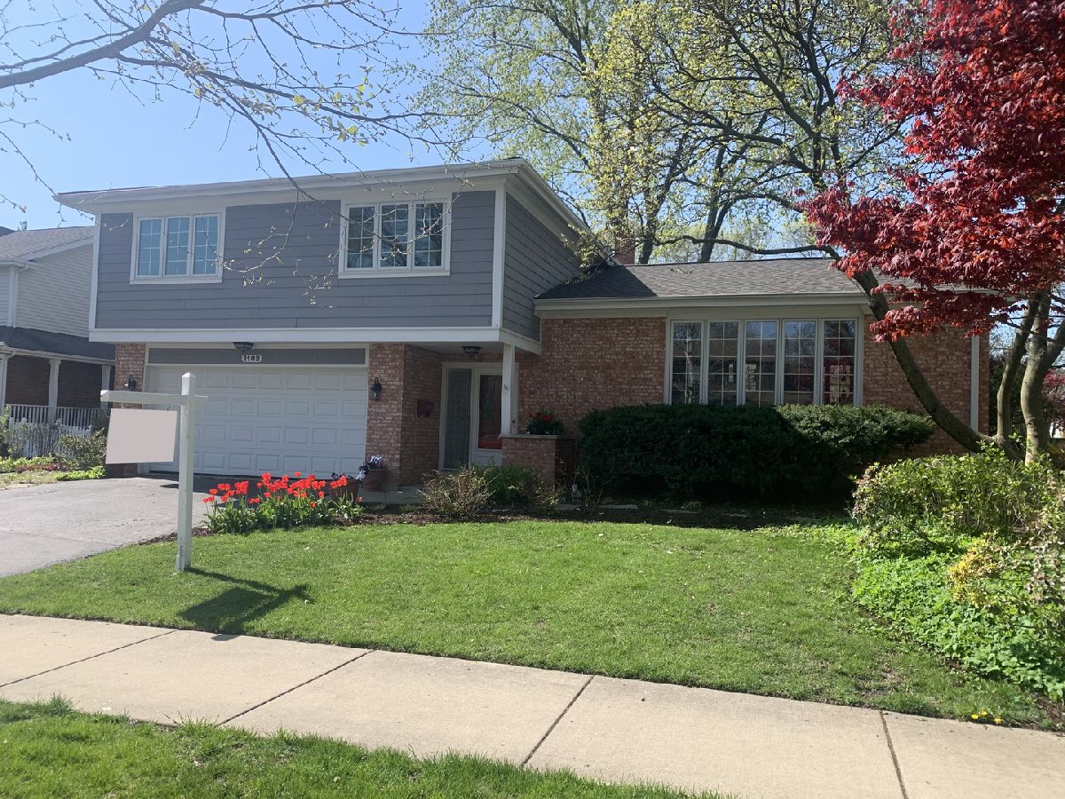 Homes Sold Charlestown Arlington Heights Illinois, 1102 N Carlyle