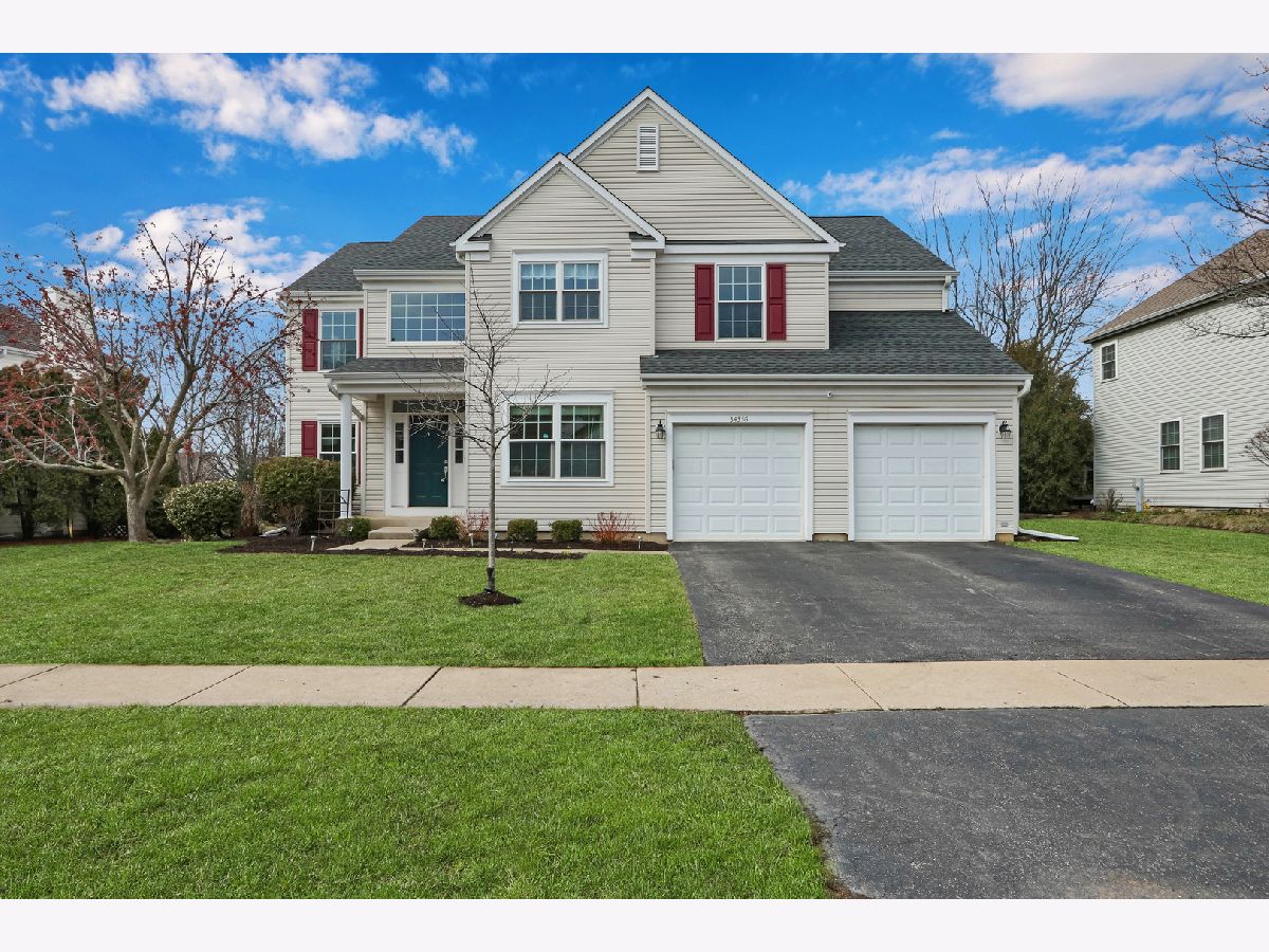 Homes Sold Delaware Crossing Gurnee Illinois, 34356 Old Walnut