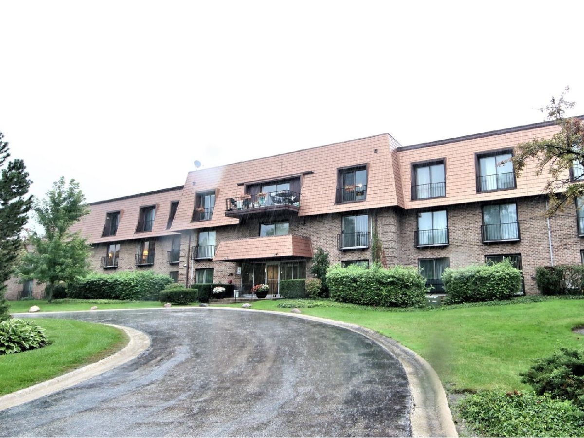 Condominiums Sold Normandy Hill Northbrook Illinois, 3950 Dundee