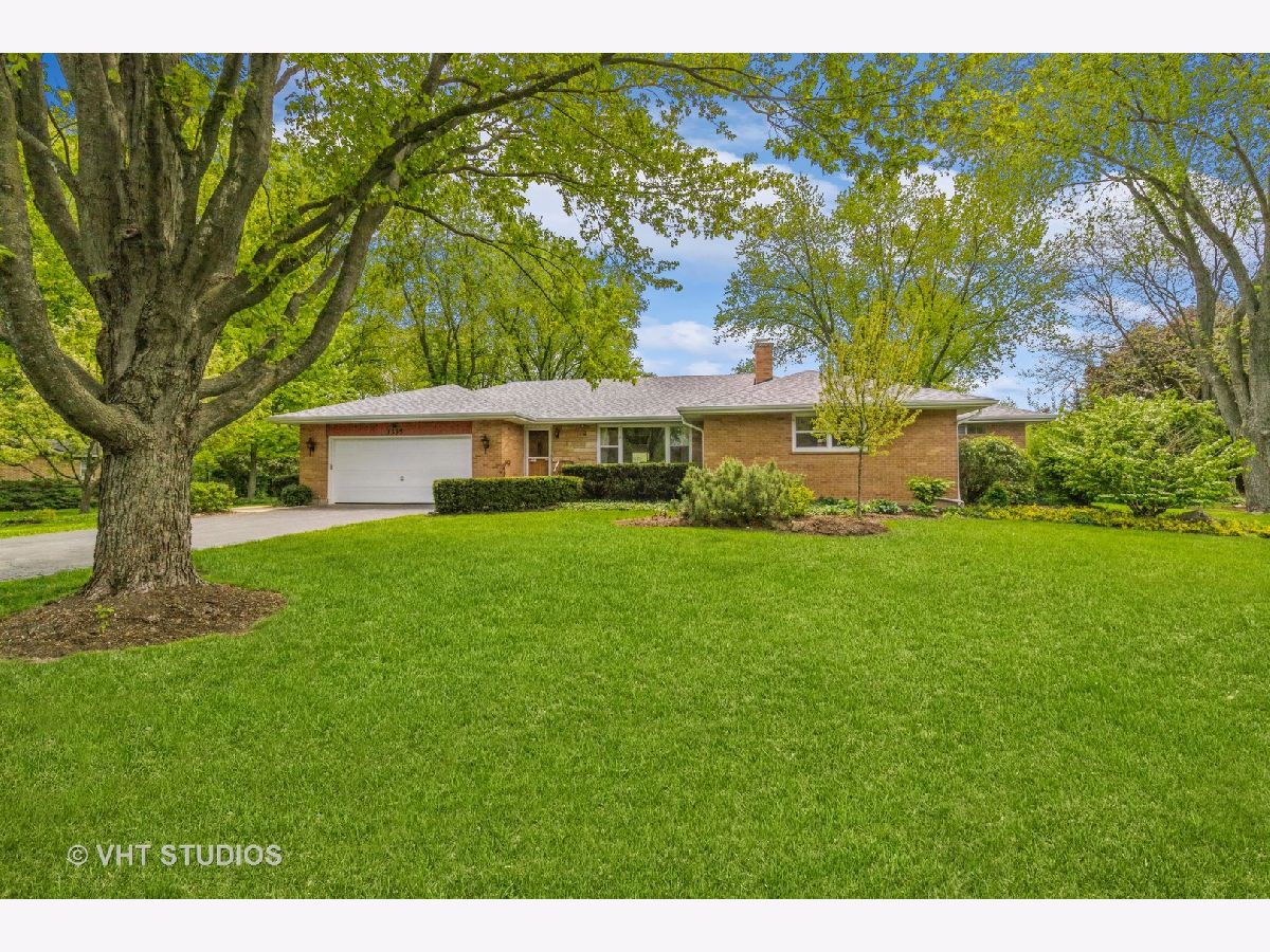 Homes Sold Bull Creek Libertyville Illinois, 1335 Country