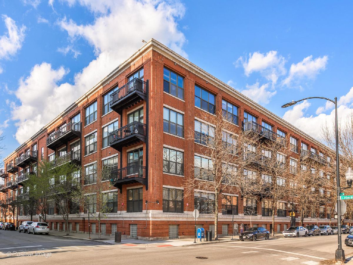 Condominiums Sold Number 10 Lofts Chicago Illinois, 1040 Adams
