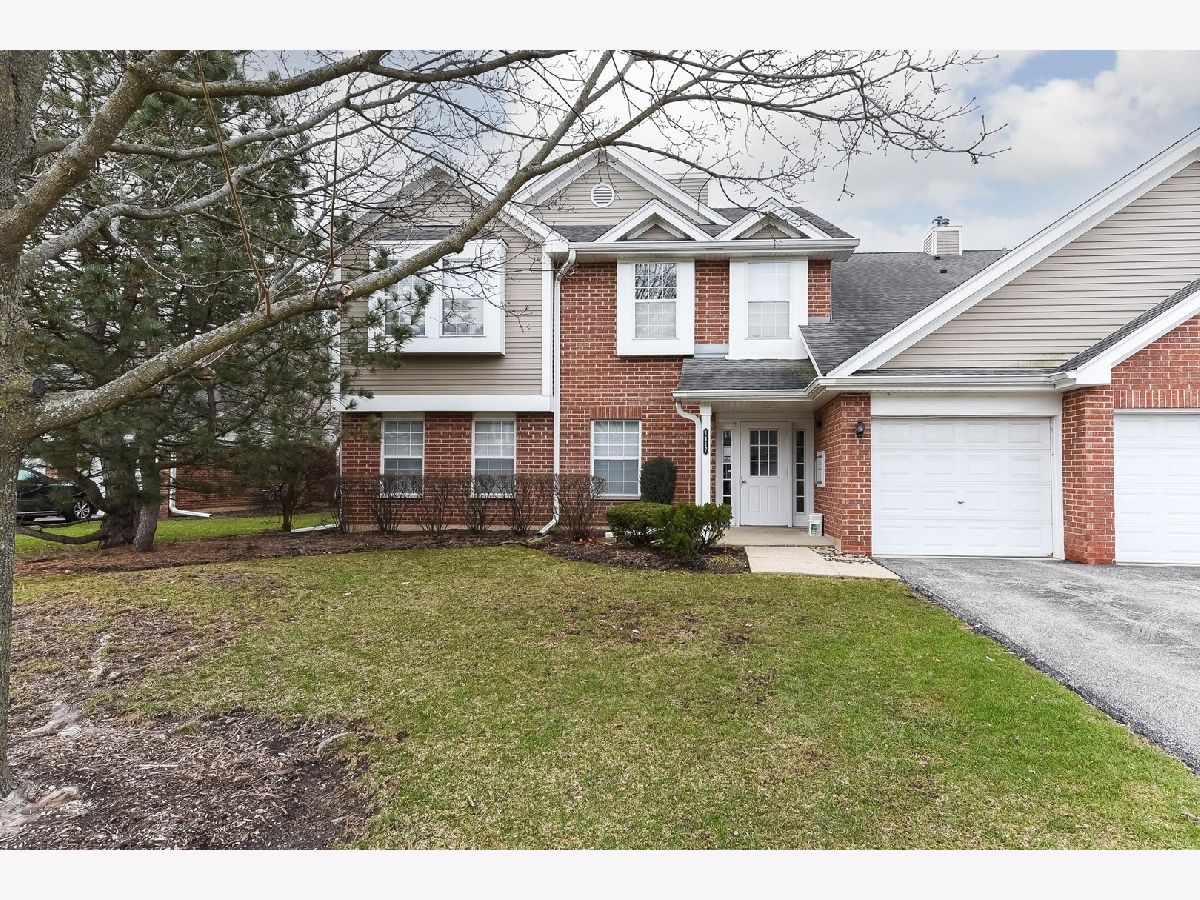 Condominiums Sold Arlington Trails Arlington Heights Illinois, 1417 Crane