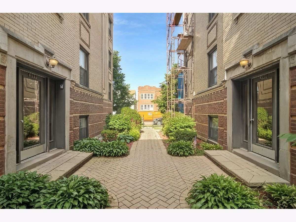 Condos & Townhomes Sold Troy Court Chicago Illinois, 4337 Troy