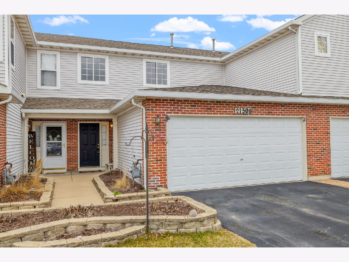 Homes & Townhomes Sold Renwick Club Crest Hill Illinois, 21508 Eich
