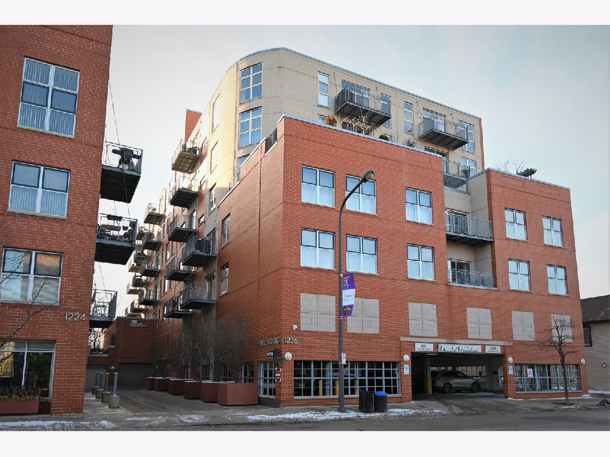 Condominiums Rented Chicago Avenue Place Evanston Illinois, 1236 Chicago