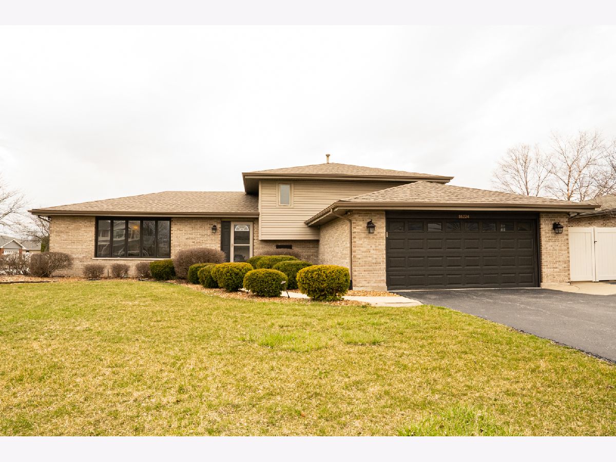 Homes & Townhomes & Condos Sold Meadow Park Tinley Park Illinois, 16224 Alexandria